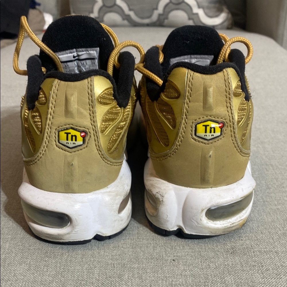 Nike Air Max Plus TN BG Metallic Gold Red Reflective AR0259-700 Youth US Size 7Y - Picture 12 of 12